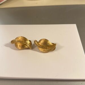 Dior NWOT elegant clip on earrings. Wedding, event etc gold crystals . Stunning